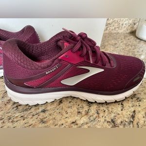 Brooks Women's Adrenaline GTS 18